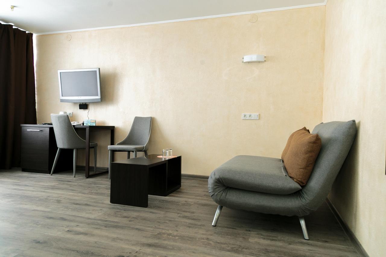 Tourist Hotel Харьков Экстерьер фото