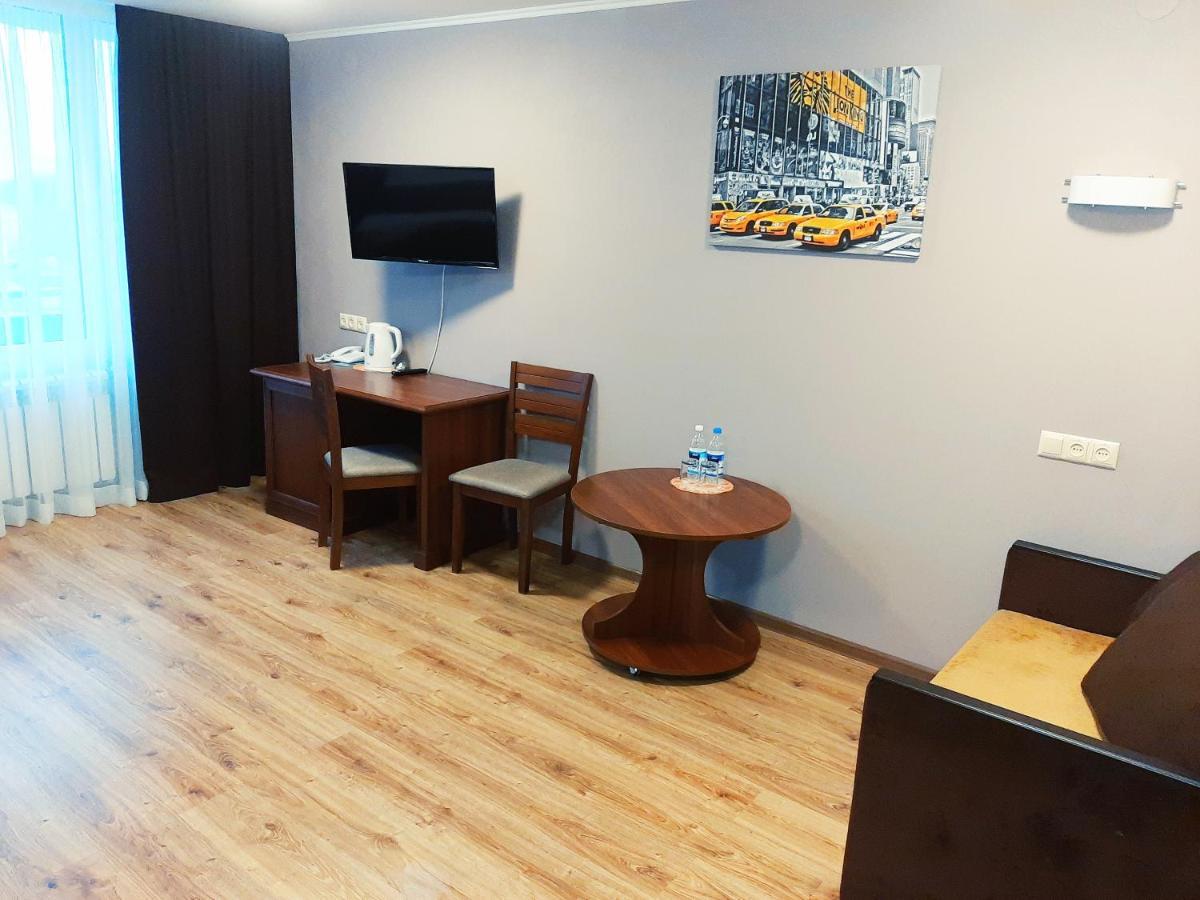 Tourist Hotel Харьков Экстерьер фото