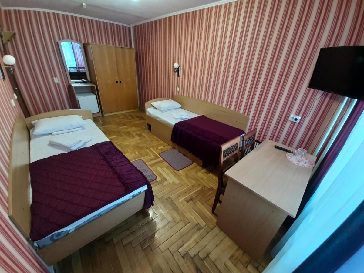 Tourist Hotel Харьков Экстерьер фото