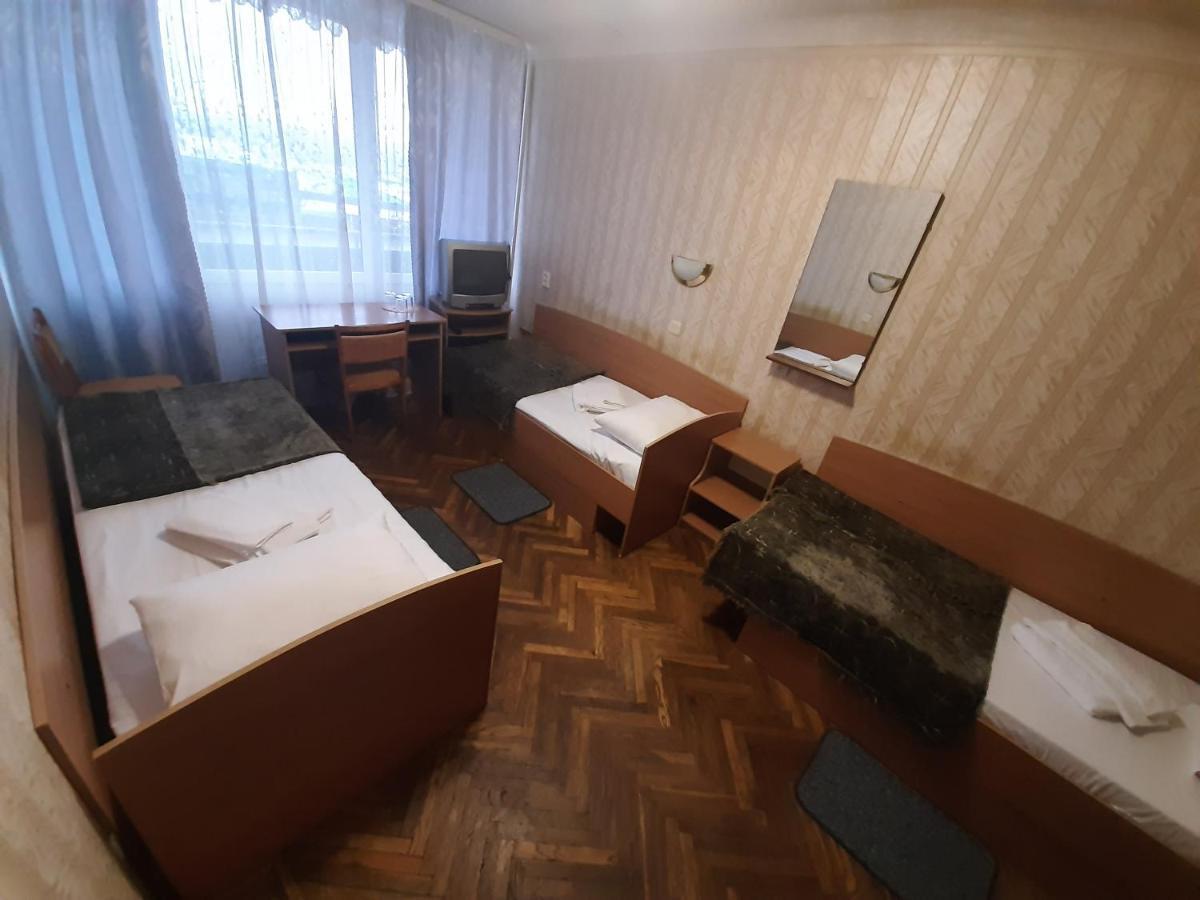 Tourist Hotel Харьков Экстерьер фото